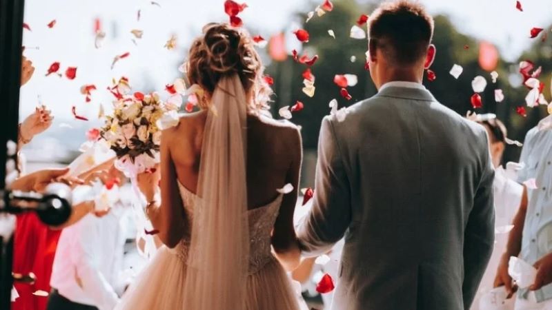 nằm mơ thấy đám cưới