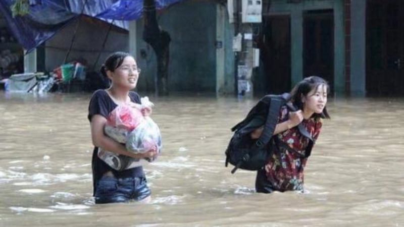mơ thấy lội nước